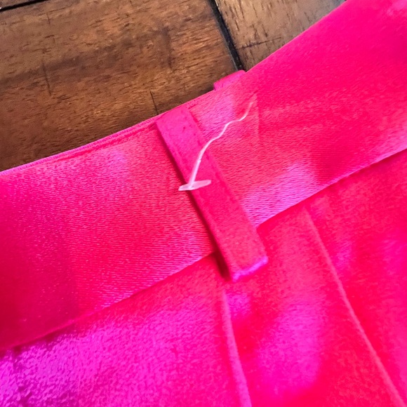 NWOT ALICE + OLIVIA Mara Pink Satin Shorts - Picture 6 of 13